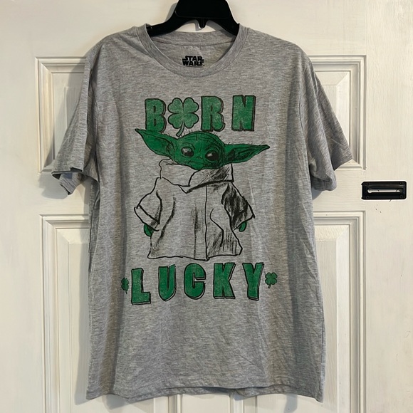 🍀💚 Star Wars The Mandalorian Grogu St. Patrick’s Day Shirt - Picture 1 of 5